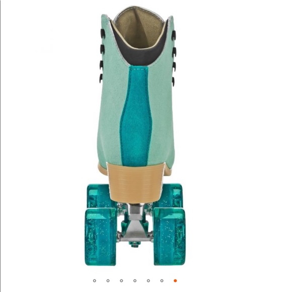 Candi Girl Carlin Roller Skates size 7 - Picture 2 of 16